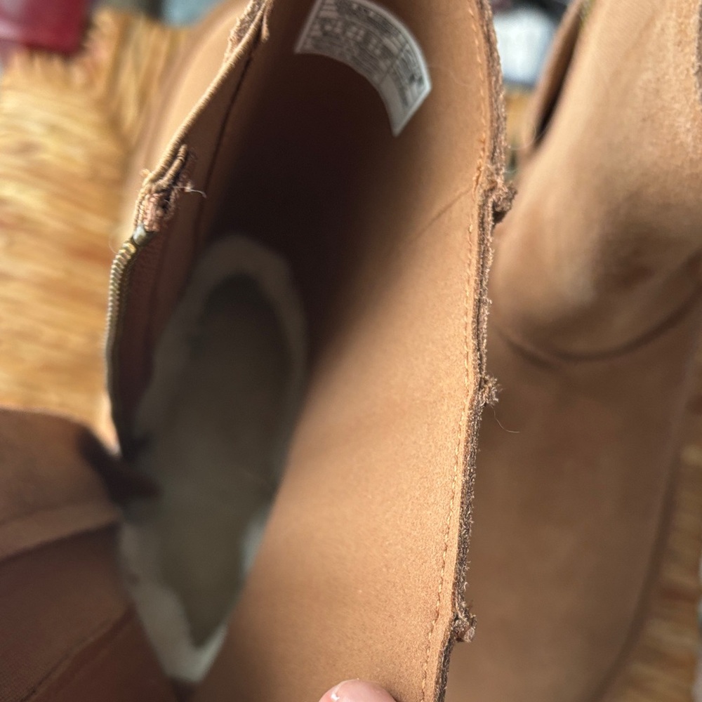 UGG Women's Chestnut Boots